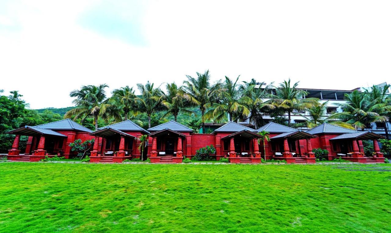 Siddhagiri Hotel And Resort Wai Dış mekan fotoğraf