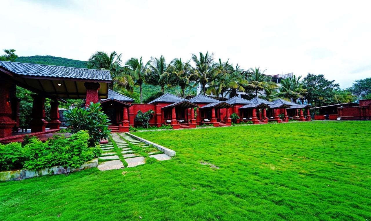 Siddhagiri Hotel And Resort Wai Dış mekan fotoğraf